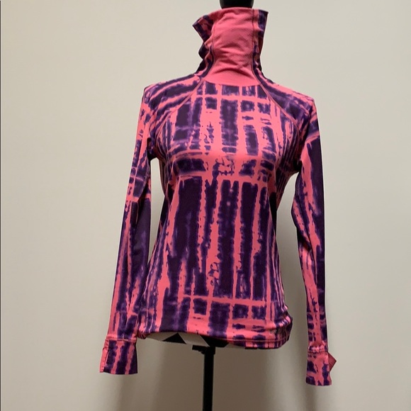 Under armour top - Picture 1 of 2